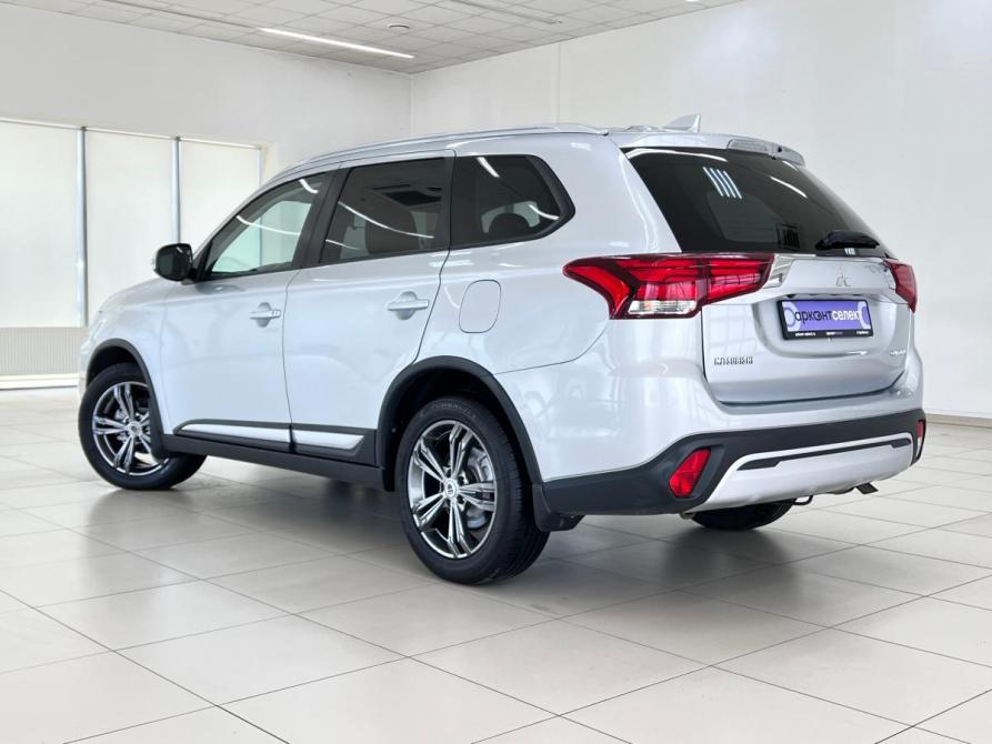 Mitsubishi Outlander III Рестайлинг 3 Волгоград  - изображение 4