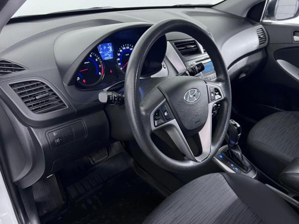 Hyundai Solaris I Рестайлинг с пробегом 2015 года, цена 1 127 000 рублей, 128221 км, седан, Автокод Объявления