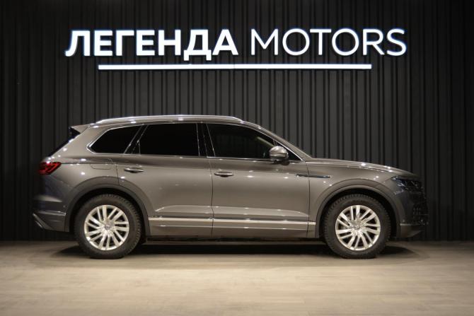Volkswagen Touareg III с пробегом 2019 года, цена 5 790 000 рублей, 114673 км, внедорожник, Автокод Объявления