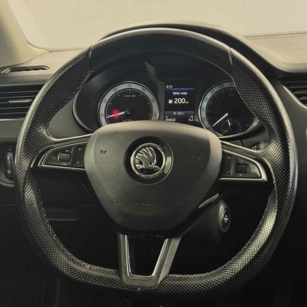 Skoda Octavia III (A7) Рестайлинг с пробегом 2017 года, цена 1 240 000 рублей, 295632 км, лифтбек, Автокод Объявления
