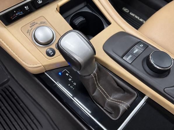 Lexus ES VI Рестайлинг с пробегом 2015 года, цена 1 999 000 рублей, 217673 км, седан, Автокод Объявления