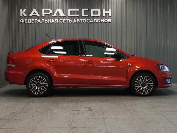 Volkswagen Polo V Рестайлинг с пробегом 2017 года, цена 950 000 рублей, 125540 км, седан, Автокод Объявления