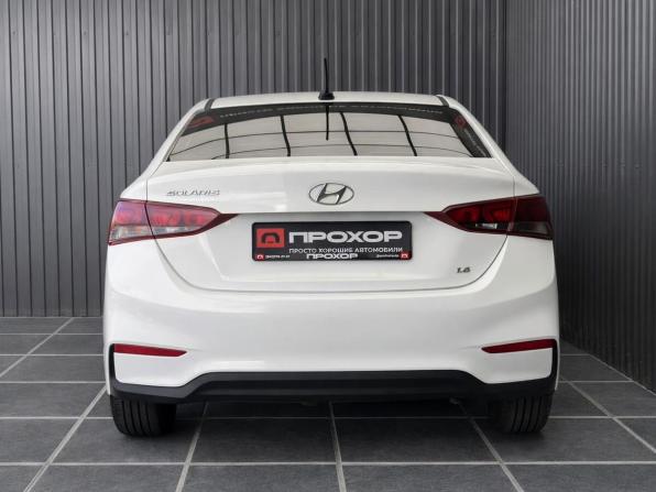 Hyundai Solaris II с пробегом 2017 года, цена 1 282 999 рублей, 98327 км, седан, Автокод Объявления