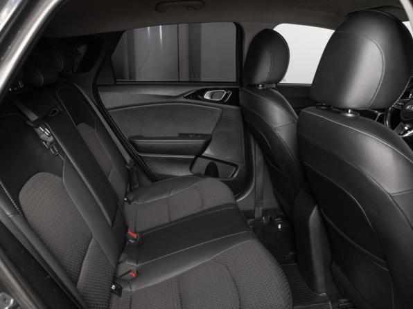 Kia Ceed III с пробегом 2019 года, цена 1 981 600 рублей, 60883 км, хэтчбек, Автокод Объявления