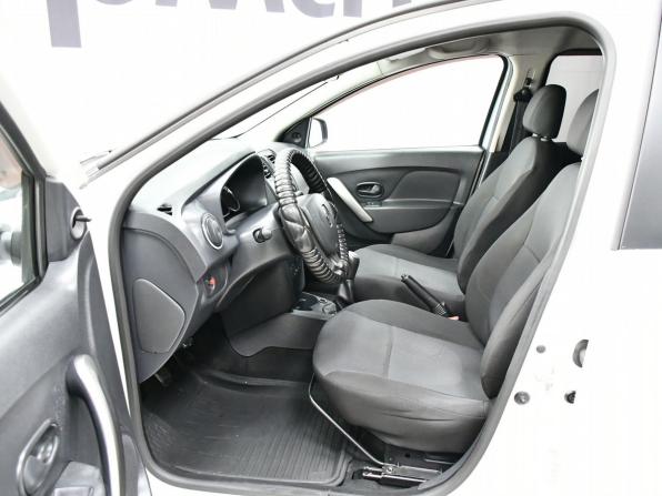Renault Logan II с пробегом 2014 года, цена 547 000 рублей, 185000 км, седан, Автокод Объявления