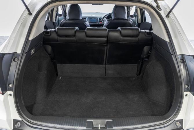 Honda Vezel I с пробегом 2014 года, цена 1 669 000 рублей, 155000 км, внедорожник, Автокод Объявления