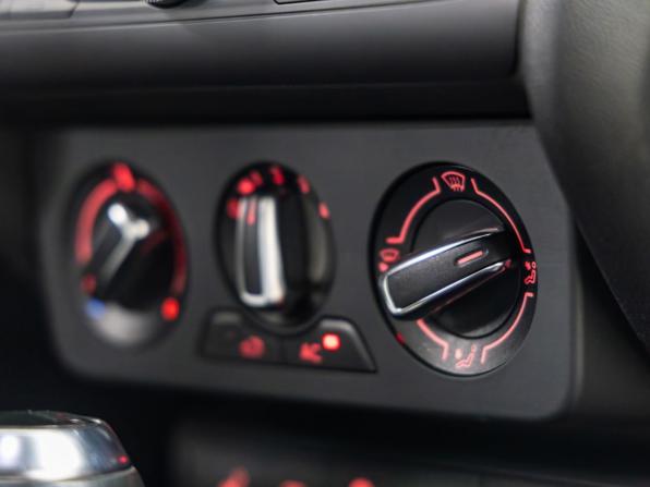 Audi A1 I (8X) с пробегом 2011 года, цена 998 000 рублей, 120104 км, хэтчбек, Автокод Объявления
