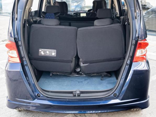 Honda Freed I с пробегом 2008 года, цена 1 140 000 рублей, 90118 км, компактвэн, Автокод Объявления