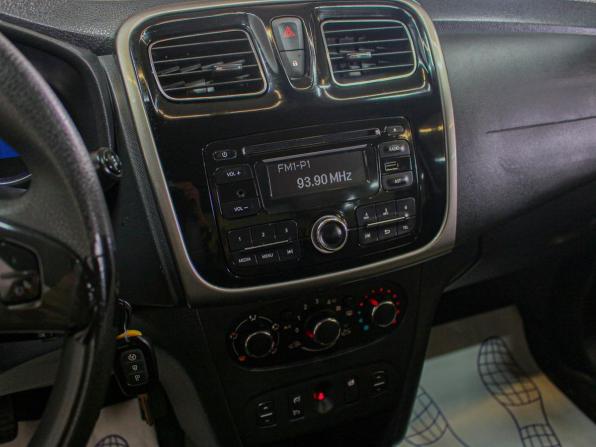 Renault Logan II с пробегом 2016 года, цена 619 000 рублей, 241550 км, седан, Автокод Объявления