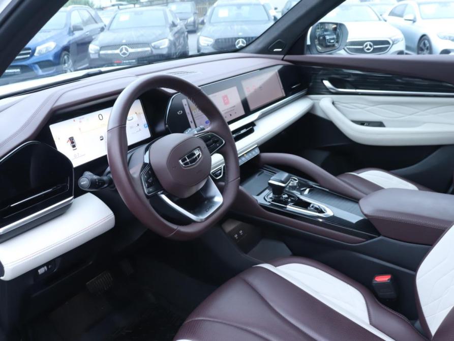 Geely Monjaro I Москва  - изображение 14