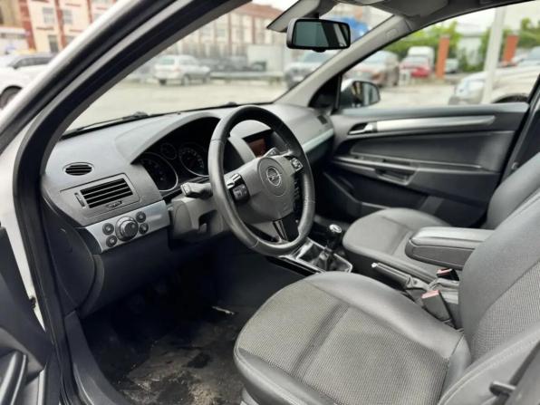 Opel Astra H Рестайлинг с пробегом 2011 года, цена 500 000 рублей, 215000 км, универсал, Автокод Объявления