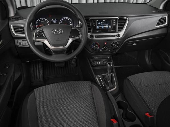 Hyundai Solaris II с пробегом 2017 года, цена 1 130 000 рублей, 215757 км, седан, Автокод Объявления