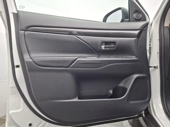 Mitsubishi Outlander III Рестайлинг 3 с пробегом 2018 года, цена 2 619 000 рублей, 107113 км, внедорожник, Автокод Объявления