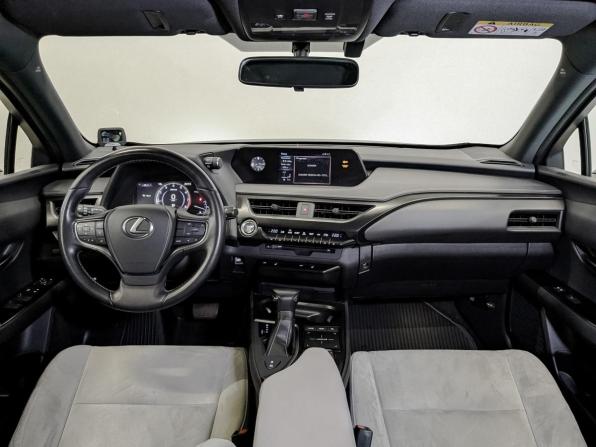 Lexus UX I с пробегом 2019 года, цена 3 300 000 рублей, 31277 км, внедорожник, Автокод Объявления