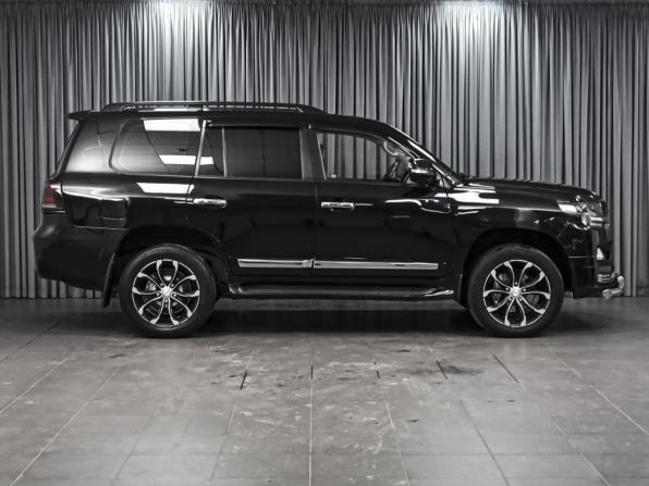 Toyota Land Cruiser 200 Series Рестайлинг 1 с пробегом 2013 года, цена 3 090 000 рублей, 296463 км, внедорожник, Автокод Объявления