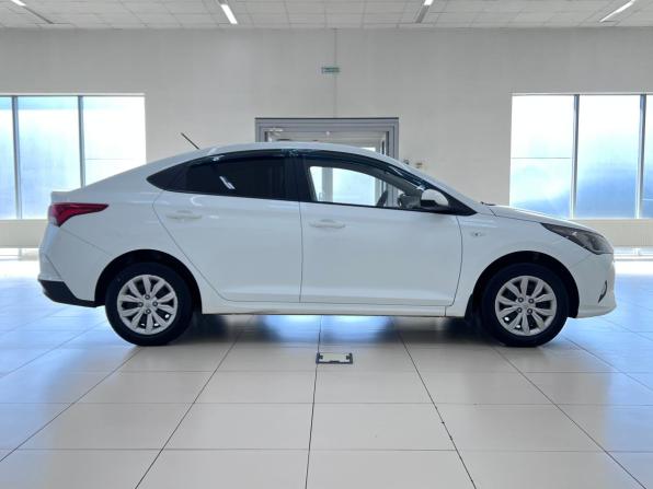 Hyundai Solaris II Рестайлинг с пробегом 2020 года, цена 1 320 000 рублей, 122780 км, седан, Автокод Объявления
