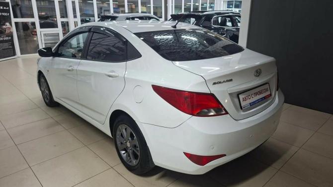 Hyundai Solaris I Рестайлинг с пробегом 2016 года, цена 724 000 рублей, 284000 км, седан, Автокод Объявления
