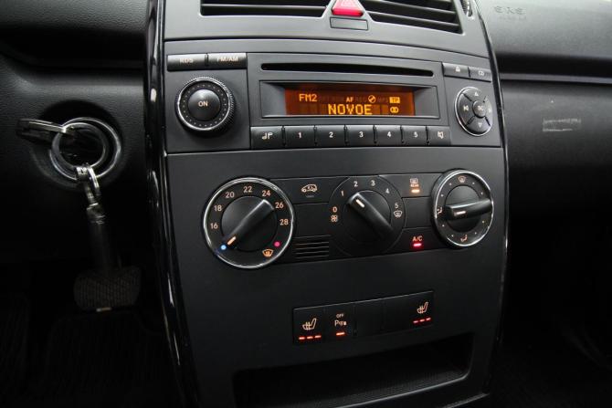 Mercedes-Benz A-Класс II (W169) Рестайлинг с пробегом 2012 года, цена 1 100 000 рублей, 55000 км, хэтчбек, Автокод Объявления