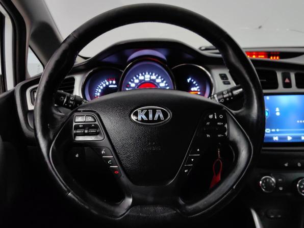 Kia Ceed II с пробегом 2013 года, цена 764 000 рублей, 285175 км, универсал, Автокод Объявления