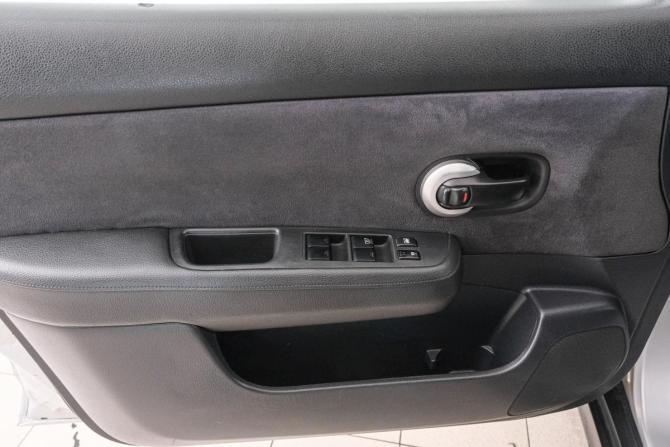Nissan Tiida I Рестайлинг с пробегом 2010 года, цена 749 000 рублей, 185000 км, седан, Автокод Объявления