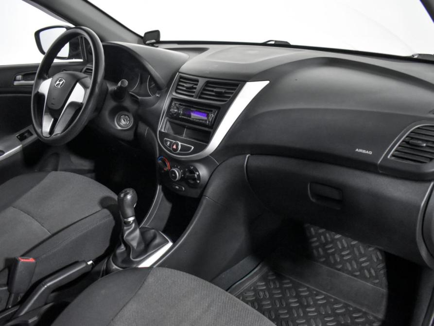 Hyundai Solaris I Санкт-Петербург  - изображение 14