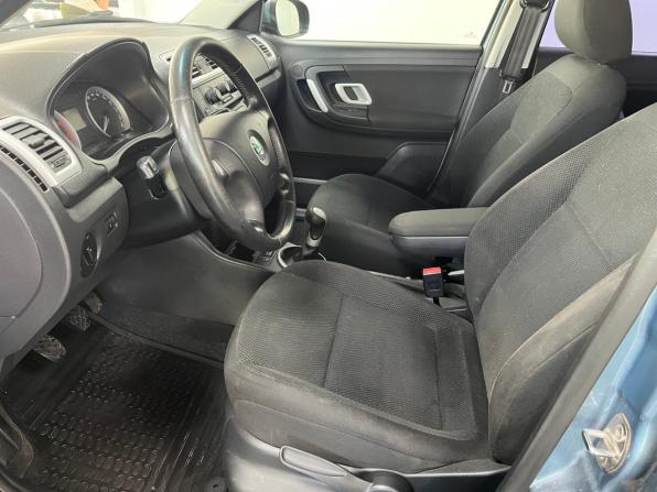 Skoda Fabia II с пробегом 2009 года, цена 388 000 рублей, 210000 км, хэтчбек, Автокод Объявления