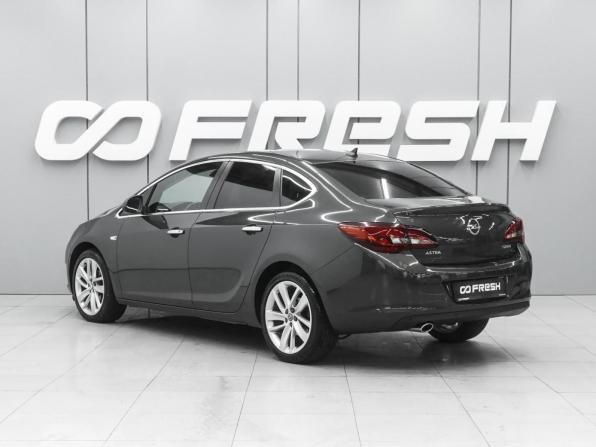 Opel Astra J Рестайлинг с пробегом 2013 года, цена 1 040 000 рублей, 122006 км, седан, Автокод Объявления