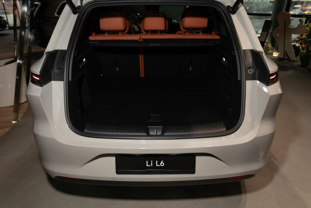 Li Auto (Lixiang) L6 Москва  - изображение 13