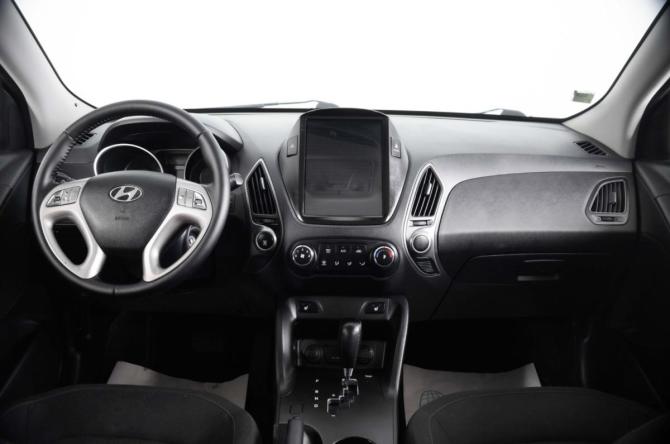 Hyundai ix35 I Рестайлинг с пробегом 2015 года, цена 1 849 000 рублей, 180000 км, внедорожник, Автокод Объявления