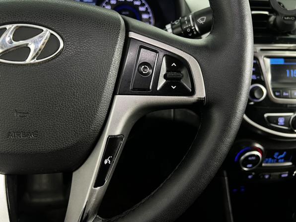 Hyundai Solaris I Рестайлинг с пробегом 2016 года, цена 1 120 000 рублей, 199655 км, седан, Автокод Объявления