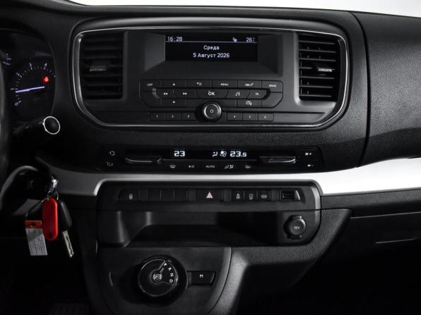 Peugeot Traveller I с пробегом 2018 года, цена 2 550 000 рублей, 123000 км, минивэн, Автокод Объявления