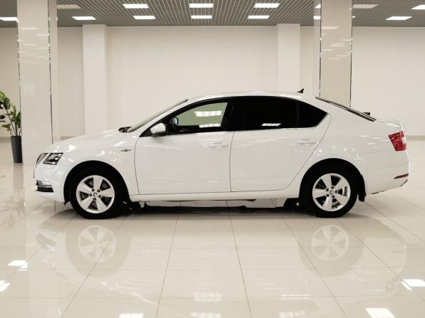 Skoda Octavia III (A7) Рестайлинг с пробегом 2020 года, цена 1 587 000 рублей, 217000 км, лифтбек, Автокод Объявления