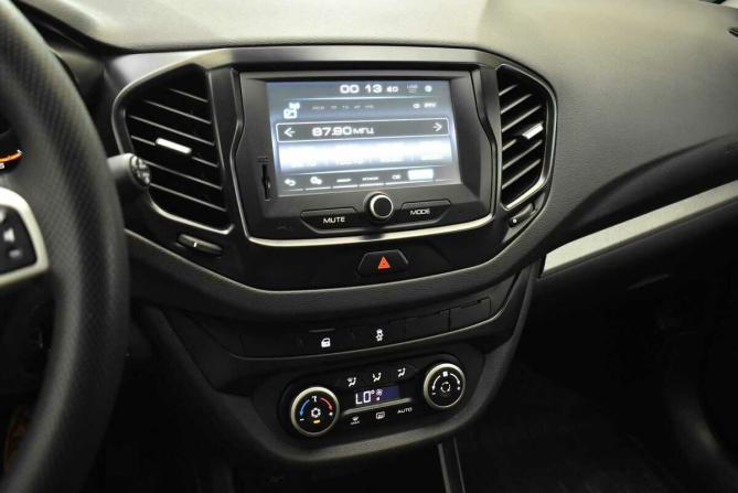 Lada (ВАЗ) Vesta I с пробегом 2019 года, цена 895 000 рублей, 139411 км, седан, Автокод Объявления