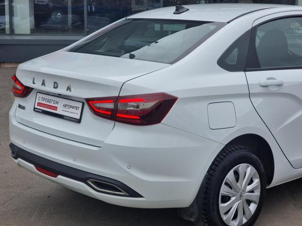 Lada (ВАЗ) Vesta I Рестайлинг (NG) с пробегом 2023 года, цена 1 349 000 рублей, 28723 км, седан, Автокод Объявления