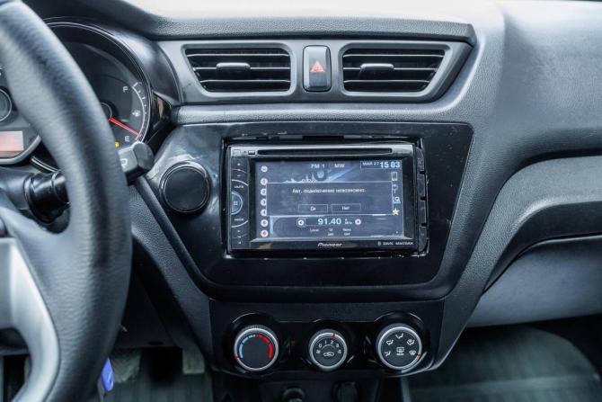 Kia Rio III Рестайлинг с пробегом 2017 года, цена 778 000 рублей, 105253 км, седан, Автокод Объявления
