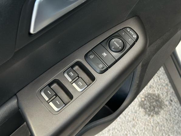 Kia Sportage IV Рестайлинг с пробегом 2021 года, цена 2 120 000 рублей, 122489 км, внедорожник, Автокод Объявления