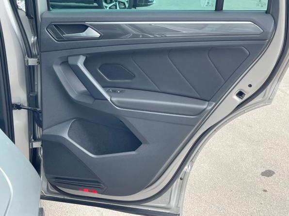 Volkswagen Tiguan II с пробегом 2019 года, цена 3 599 000 рублей, 62118 км, внедорожник, Автокод Объявления