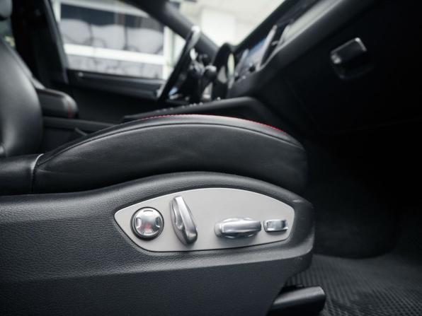 Porsche Macan I Рестайлинг с пробегом 2018 года, цена 3 450 000 рублей, 142262 км, внедорожник, Автокод Объявления