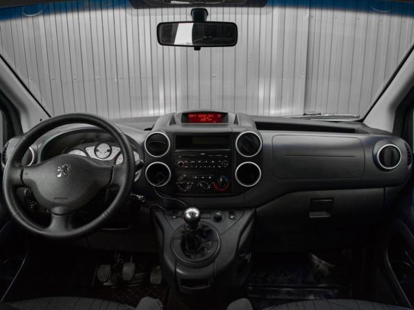 Peugeot Partner II с пробегом 2011 года, цена 645 000 рублей, 199022 км, минивэн, Автокод Объявления