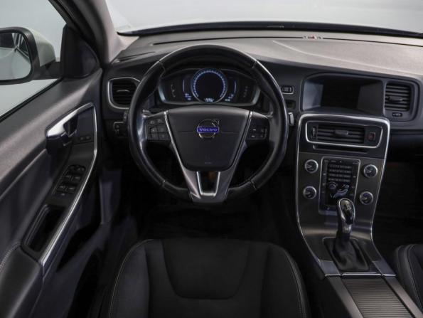 Volvo S60 II Рестайлинг с пробегом 2014 года, цена 1 619 000 рублей, 121737 км, седан, Автокод Объявления