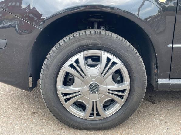 Skoda Fabia I Рестайлинг с пробегом 2006 года, цена 299 000 рублей, 319393 км, хэтчбек, Автокод Объявления