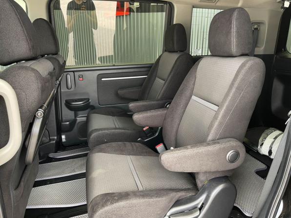 Honda Stepwgn V Рестайлинг с пробегом 2017 года, цена 2 307 000 рублей, 120875 км, минивэн, Автокод Объявления