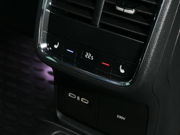 Skoda Octavia IV (A8) с пробегом 2021 года, цена 2 550 000 рублей, 28610 км, лифтбек, Автокод Объявления
