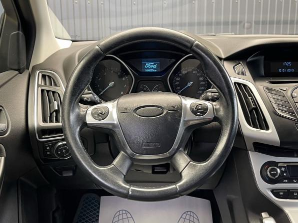 Ford Focus III с пробегом 2013 года, цена 827 000 рублей, 144039 км, хэтчбек, Автокод Объявления