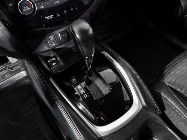 Nissan Qashqai II с пробегом 2017 года, цена 1 790 000 рублей, 79665 км, внедорожник, Автокод Объявления