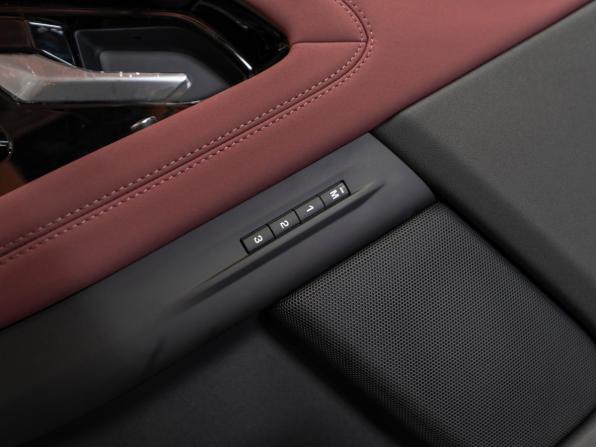 Land Rover Range Rover Evoque II Рестайлинг с пробегом 2025 года, цена 5 800 000 рублей, 39 км, внедорожник, Автокод Объявления