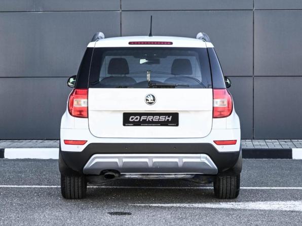 Skoda Yeti I Рестайлинг с пробегом 2015 года, цена 1 014 000 рублей, 191540 км, внедорожник, Автокод Объявления