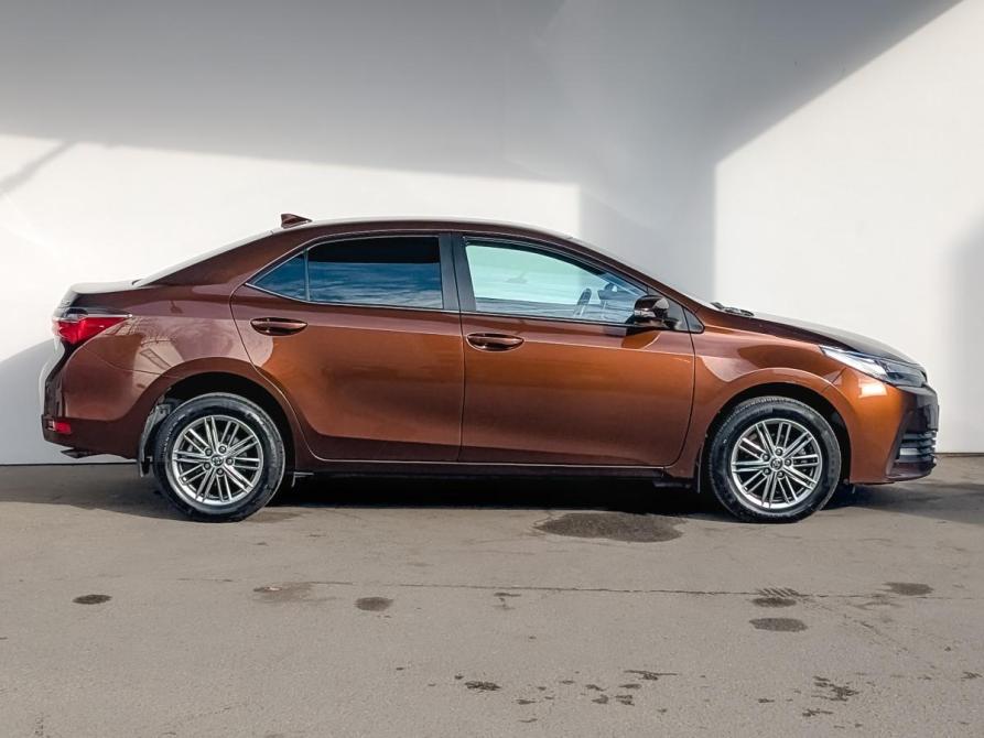 Toyota Corolla XI (E160 E170 E180) Рестайлинг 1 Москва  - изображение 4