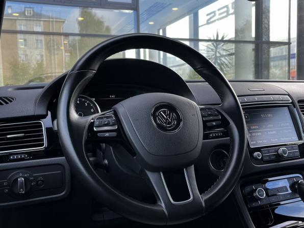Volkswagen Touareg II Рестайлинг с пробегом 2017 года, цена 3 790 000 рублей, 90700 км, внедорожник, Автокод Объявления