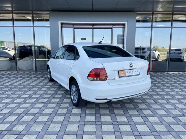 Volkswagen Polo V Рестайлинг с пробегом 2019 года, цена 1 350 000 рублей, 71142 км, седан, Автокод Объявления